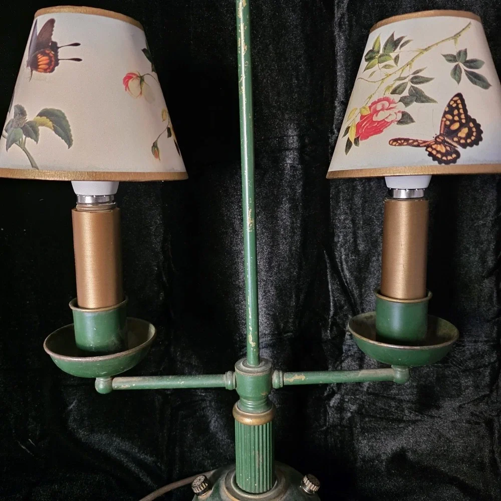 VTG Toleware Bouillotte-style Green 3-way lamp, 2 Arm w Shades. Mix of Old & New